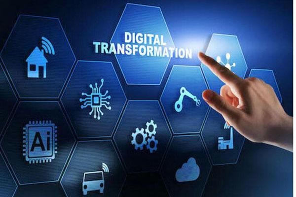 Thứ trưởng Bộ TT&TT Phạm Đức Long cho rằng, các doanh nghiệp công nghệ hàng đầu phải có vai trò dẫn dắt và lan tỏa, để cả cộng đồng chung tay chuyển đổi số. (Ảnh minh họa: Internet) Thứ trưởng Bộ TT&TT Phạm Đức Long cho rằng, các doanh nghiệp công nghệ hàng đầu phải có vai trò dẫn dắt và lan tỏa, để cả cộng đồng chung tay chuyển đổi số. (Ảnh minh họa: Internet)