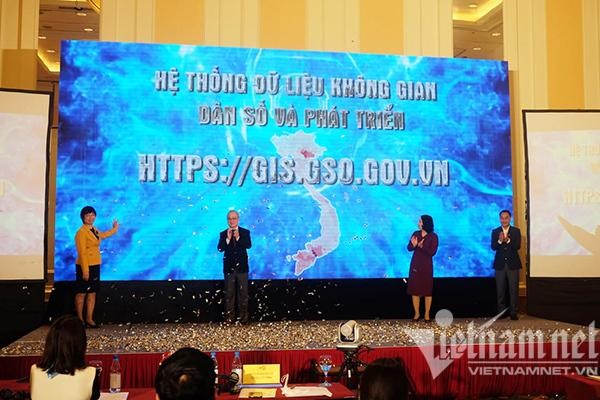 Công bố Hệ thống dữ liệu không gian dân số và phát triển. Ảnh: Trọng Đạt