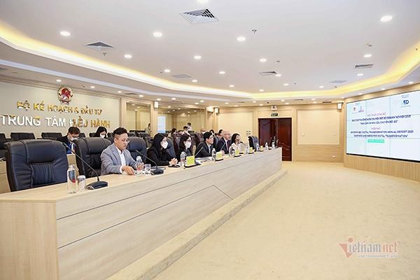 Buổi công bố Báo cáo thường niên chuyển đổi số doanh nghiệp 2021 của Bộ KH&ĐT.