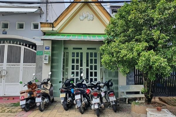 Dư luận bất ngờ khi ông Nguyễn Vũ Quốc Anh - người chịu trách nhiệm pháp luật của tập đoàn công nghệ 500.000 tỷ lại đang ở trong một căn nhà cấp 4.