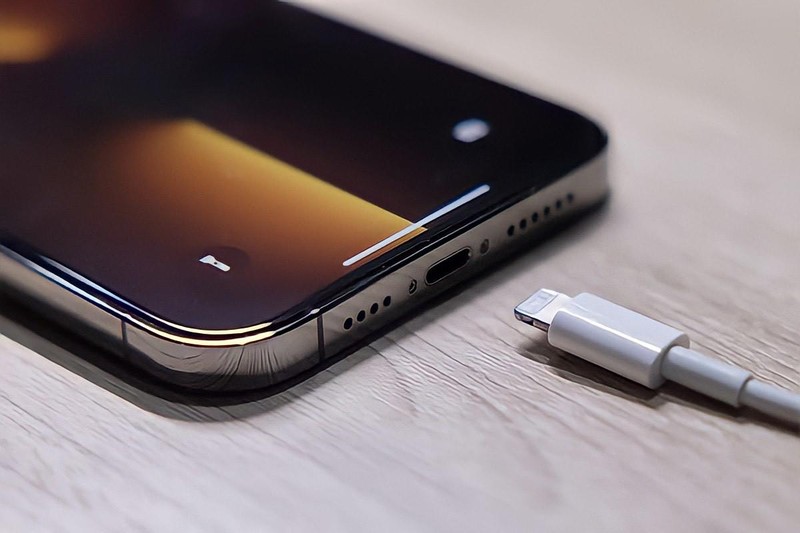 Bạn có đang sạc smartphone sai cách?