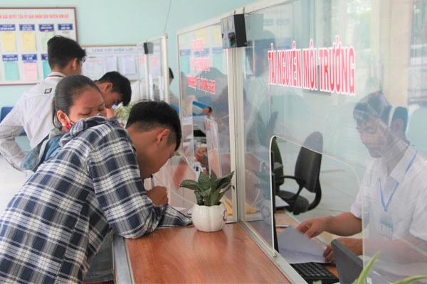 Hòa Bình đang cung cấp tổng số 1.493 dịch vụ công trực tuyến mức 3, 4 cho người dân và doanh nghiệp. (Ảnh minh họa: Sở TT&TT Hòa Bình) Hòa Bình đang cung cấp tổng số 1.493 dịch vụ công trực tuyến mức 3, 4 cho người dân và doanh nghiệp. (Ảnh minh họa: Sở TT&TT Hòa Bình)