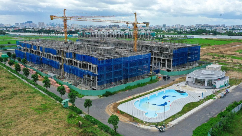 Phân khu Sunlake Villas giai đoạn 1 hiện đã thi công được 90% và công viên Imperia Park đang hoàn thiện