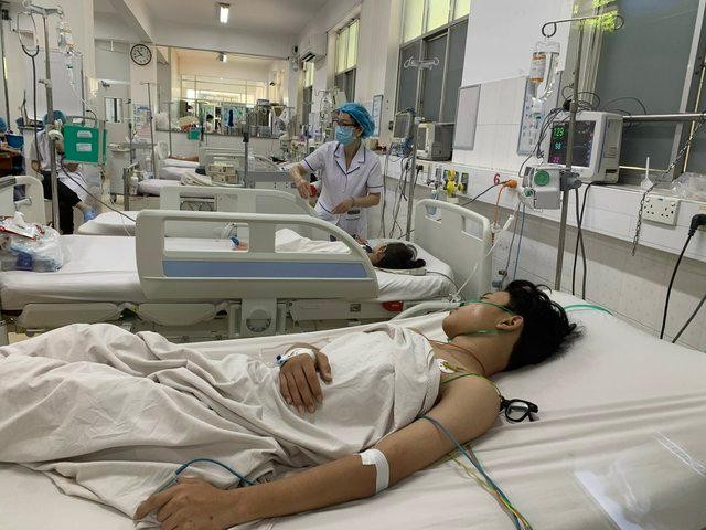 Bệnh nhân điều trị sốt xuất huyết tại Khoa ICU cho trẻ em của Bệnh viện Bệnh Nhiệt đới TP.HCM.