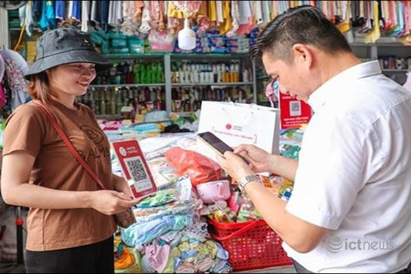 Dù là mô hình mới song "Chợ 4.0" đã nhận được sự hưởng ứng tích cực của các tiểu thương và người dân Thái Nguyên. Dù là mô hình mới song "Chợ 4.0" đã nhận được sự hưởng ứng tích cực của các tiểu thương và người dân Thái Nguyên.