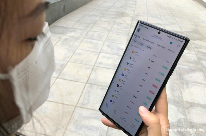 Đang hình thành xu hướng người sở hữu tiền mã hóa rút tiền từ các sàn giao dịch về tự lưu trữ trên các ví cá nhân. Ảnh: Trọng Đạt