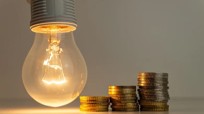 Tắt Wi-Fi khi không ở nhà trong thời gian dài giúp tiết kiệm điện. Ảnh: SlashGear