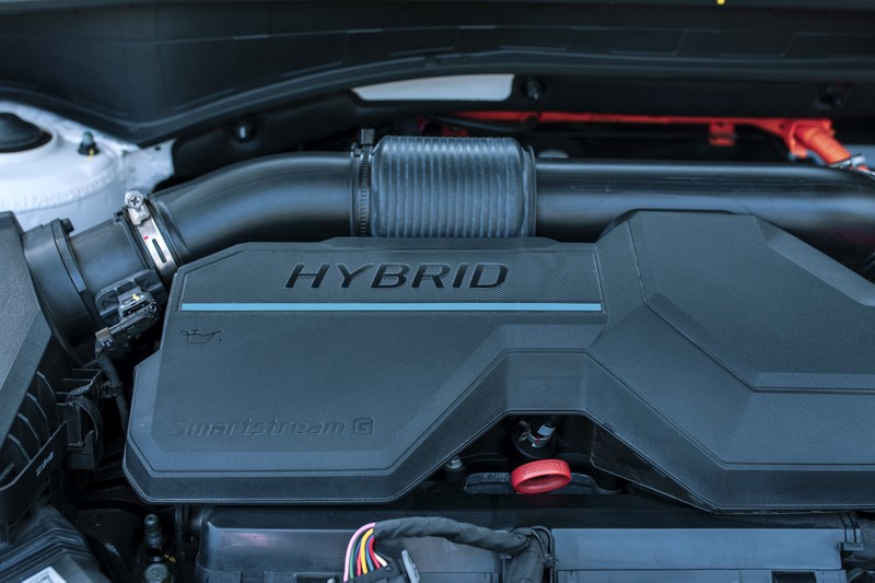  Hyundai Santa Fe Hybrid - 8.jpeg