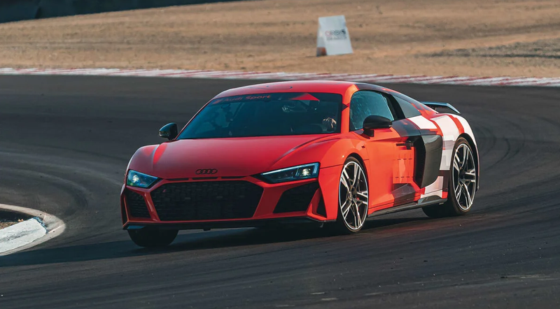 2023 Audi R8 Performance Quattro: Sau 17 năm, siêu xe Audi R8 sẽ không trở lại cho mô hình của năm 2024. Không có người kế nhiệm, có thể sẽ có một mẫu xe điện thay thế làm xe điển hình của Audi.