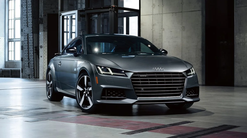 Audi TT: Audi dừng sản xuất dòng xe TT sau mô hình 2023. Châu Âu có phiên bản Final Addition nhưng không đưa vào Mỹ. Giống như R8, TT được đồn đoán sẽ có người kế nhiệm điện sau này.