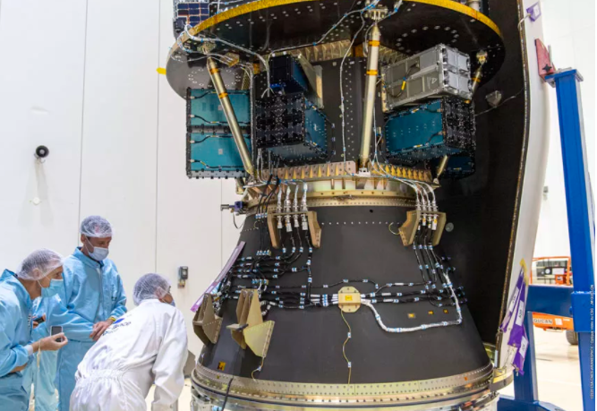 Mọt phần cấu trúc bên trong của tên lửa Vega. (Ảnh: The Verge) Ảnh: The Verge