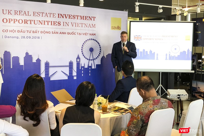 Ông Matt Powell, Giám đốc Savills Hà Nội giới thiệu cơ hội đầu tư BĐS Anh quốc tại Đà Nẵng