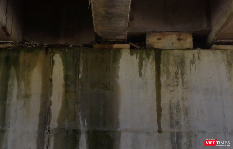 Tình trạng thấm nước, nứt,...đã xảy ra tại các hạng mục cầu tại tuyến cao tốc 34.500 tỷ đồng này Tình trạng thấm nước, nứt,...đã xảy ra tại các hạng mục cầu tại tuyến cao tốc 34.500 tỷ đồng này