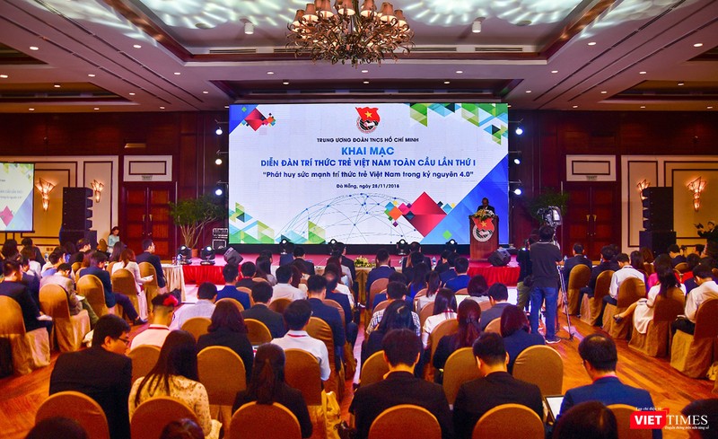 Diễn đàn có sự tham dự của lãnh đạo Chính phủ, các Bộ ngành, cùng 100 nhà đầu tư trong và ngoài nước, cùng hơn 200 trí thức trẻ Việt Nam đang sinh sống và làm việc từ 21 quốc gia, thuộc 52 chuyên ngành.