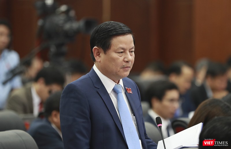 Theo đại biểu Trần Đình Hồng-Trưởng Ban Tuyên giáo Thành ủy Đà Nẵng thì chính sách giải tỏa đền bù không còn phù hợp dẫn đến việc tạo mặt bằng triển khai dự án gặp nhiều khó khăn Theo đại biểu Trần Đình Hồng-Trưởng Ban Tuyên giáo Thành ủy Đà Nẵng thì chính sách giải tỏa đền bù không còn phù hợp dẫn đến việc tạo mặt bằng triển khai dự án gặp nhiều khó khăn