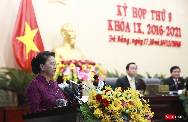 Theo Chủ tịch Quốc hội Nguyễn Thị Kim Ngân, Đà Nẵng không được chững lại, cần phát triển tương xứng với tiềm năng và sự quan tâm của Trung ương Theo Chủ tịch Quốc hội Nguyễn Thị Kim Ngân, Đà Nẵng không được chững lại, cần phát triển tương xứng với tiềm năng và sự quan tâm của Trung ương