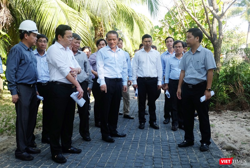 Bí thư Thành ủy Đà Nẵng Trương Quang Nghĩa trong chuyến thị sát tiến độ thực hiện các dự án mở lối xuống biển phục vụ người dân Bí thư Thành ủy Đà Nẵng Trương Quang Nghĩa trong chuyến thị sát tiến độ thực hiện các dự án mở lối xuống biển phục vụ người dân