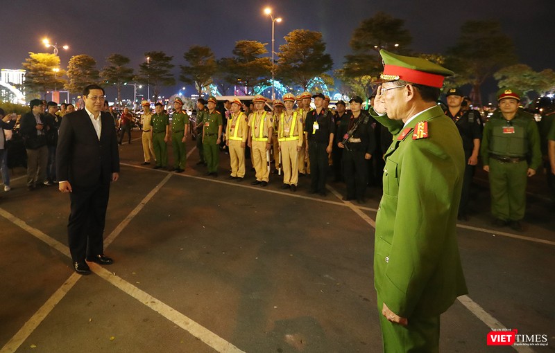 Phó Giám đốc Công an TP báo cáo lực lượng với Chủ tịch UBND TP