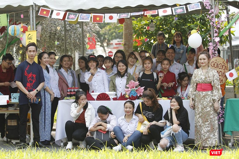 Gian hàng nghệ thuật gấp giấy Nhật Bản Gian hàng nghệ thuật gấp giấy Nhật Bản