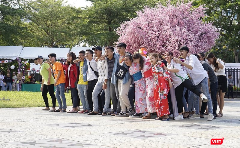 Sinh viên hứng khởi với các hoạt động trong khuôn khổ sự kiện Lễ hội giao lưu văn hóa Việt-Nhật & Ngày hội việc làm Nhật Bản 2019 ở Đà Nẵng Sinh viên hứng khởi với các hoạt động trong khuôn khổ sự kiện Lễ hội giao lưu văn hóa Việt-Nhật & Ngày hội việc làm Nhật Bản 2019 ở Đà Nẵng