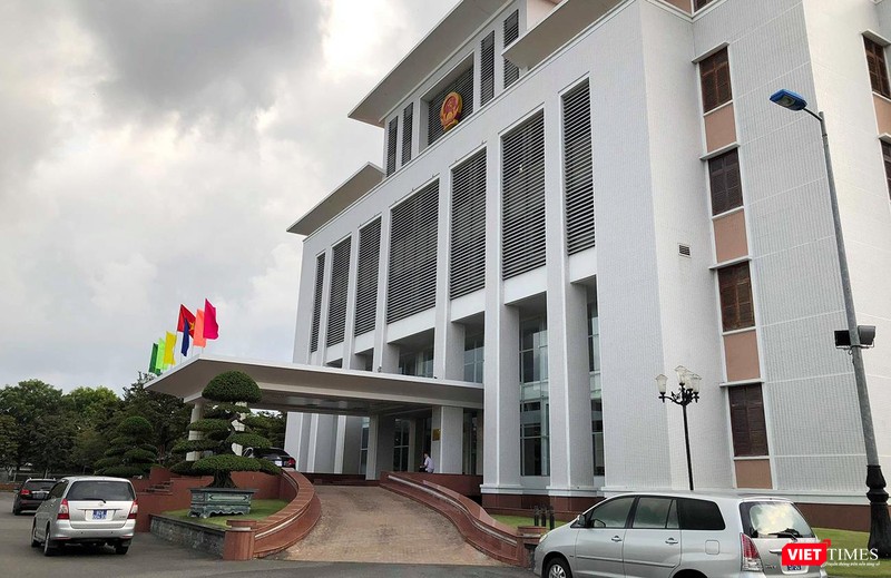 Kiểm toán nhà nước kiến nghị UBND tỉnh Quảng Nam kiểm điểm Chủ tịch UBND tỉnh, các cá nhân, tập thể liên quan trong việc bán tài sản trên đất không qua đấu giá; thu hồi các giấy chứng nhận quyền sử dụng đã cấp không đúng mục đích...