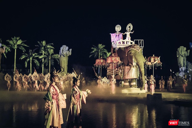 "Đám cưới" rước kiệu bằng voi