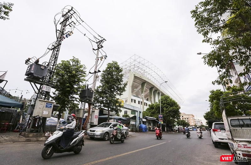 10 Giấy chứng nhận quyền sử dụng đất, quyền sở hữu nhà ở và tài sản gắn liền với đất tại Khu phức hợp sân vận động Chi Lăng được cấp thời hạn sử dụng đất lâu dài là vi phạm pháp luật 10 Giấy chứng nhận quyền sử dụng đất, quyền sở hữu nhà ở và tài sản gắn liền với đất tại Khu phức hợp sân vận động Chi Lăng được cấp thời hạn sử dụng đất lâu dài là vi phạm pháp luật