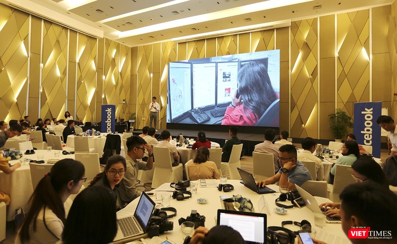 Chuyên gia của Facebook giới thiệu về ứng dụng bản đồ ứng phó thiên tai trên facebook tại một số quốc gia Chuyên gia của Facebook giới thiệu về ứng dụng bản đồ ứng phó thiên tai trên facebook tại một số quốc gia