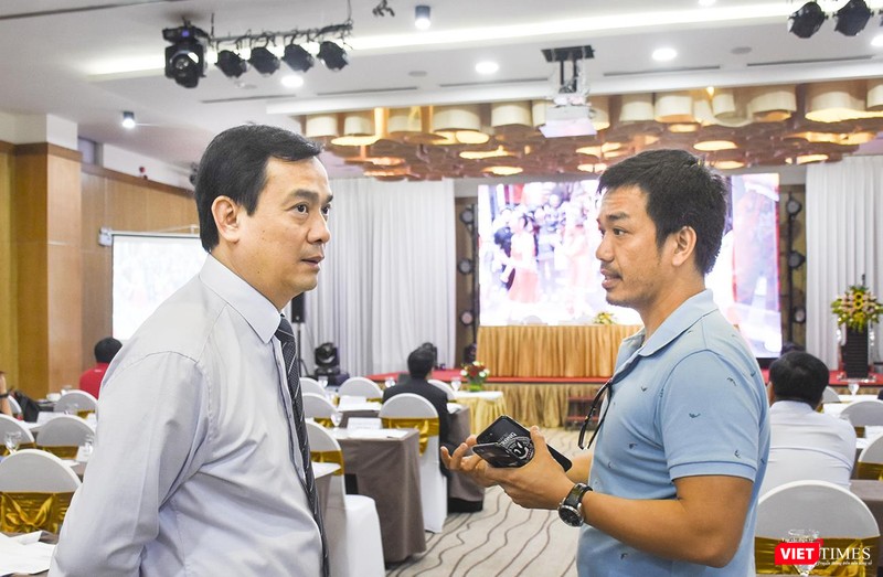 Ông Nguyễn Trùng Khánh - Tổng cục trưởng Tổng cục Du lịch Việt Nam (trái) trả lời phỏng vấn của VietTimes Ông Nguyễn Trùng Khánh - Tổng cục trưởng Tổng cục Du lịch Việt Nam (trái) trả lời phỏng vấn của VietTimes