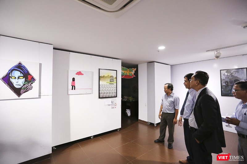 Ấn tượng với tranh công nghệ AR