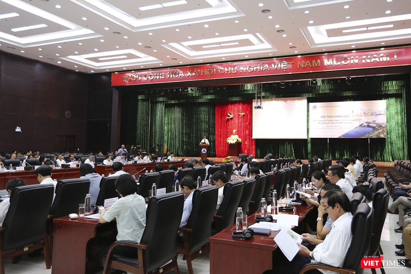 Ông Đặng Việt Dũng, Phó Chủ tịch UBND TP Đà Nẵng, chủ trì hội thảo phát biểu khai mạc Ông Đặng Việt Dũng, Phó Chủ tịch UBND TP Đà Nẵng, chủ trì hội thảo phát biểu khai mạc