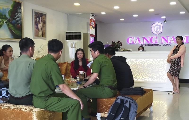 Yêu cầu Sở Y tế TP.HCM khẩn trương kiểm tra hoạt động làm đẹp tại các cơ sở thẩm mỹ  ảnh 2 Đà Nẵng: Đâu là cơ sở thẩm mỹ viện “xịn“?