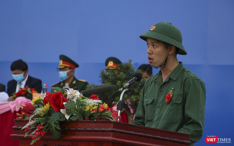 Tân binh tuyên thệ Tân binh tuyên thệ