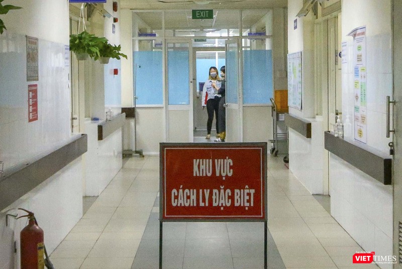 Khu vực cách ly và điều trị tại Bệnh viện Đà Nẵng, nơi những ca nghi nhiễm được vận chuyển trực tiếp từ sân bay quốc tế về Khu vực cách ly và điều trị tại Bệnh viện Đà Nẵng, nơi những ca nghi nhiễm được vận chuyển trực tiếp từ sân bay quốc tế về