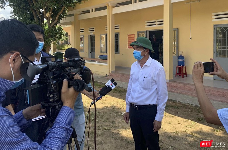 Sáng 26/2, Phó Chủ tịch UBND TP Đà Nẵng Lê Trung Chinh đã có chuyến kiểm tra, thăm hỏi đối với các công dân Việt Nam đang thực hiện cách ly tại trung tâm