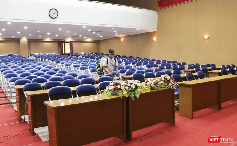 Hội trường Hội trường