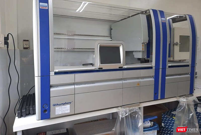 Máy xét nghiệm Realtime PCR tự động tại CDC Quảng Nam Máy xét nghiệm Realtime PCR tự động tại CDC Quảng Nam