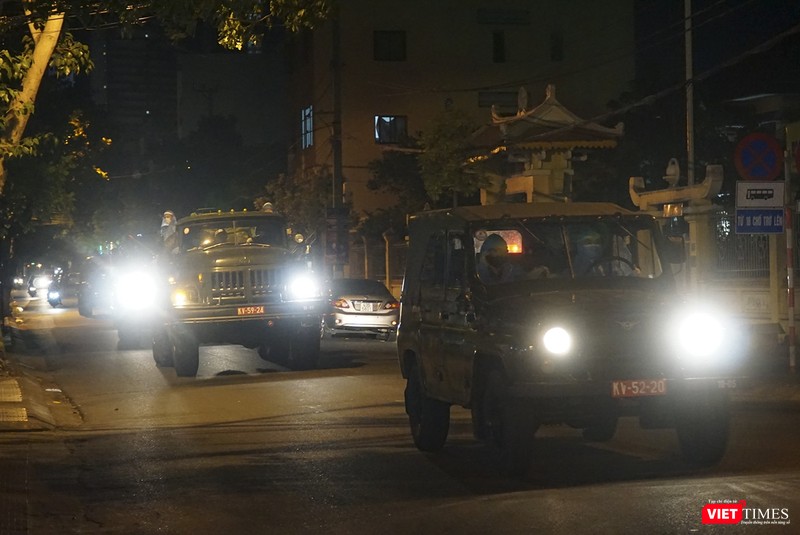 Đoàn xe phun thuốc khử trùng của Tiểu đoàn Phòng hóa 78 - Bộ Tham mưu Quân khu 5