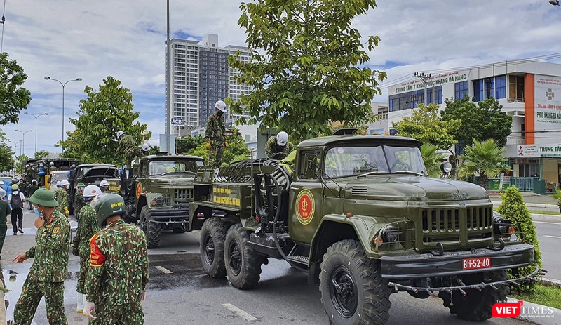 Chiều ngày 3/8, lực lượng quân đội đã lên phương án phun thuốc khử trùng trên địa bàn quận Sơn Trà (Đà Nẵng)