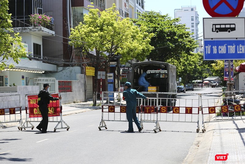 Các khu vực lân cận vẫn chịu lệnh phong tỏa Các khu vực lân cận vẫn chịu lệnh phong tỏa