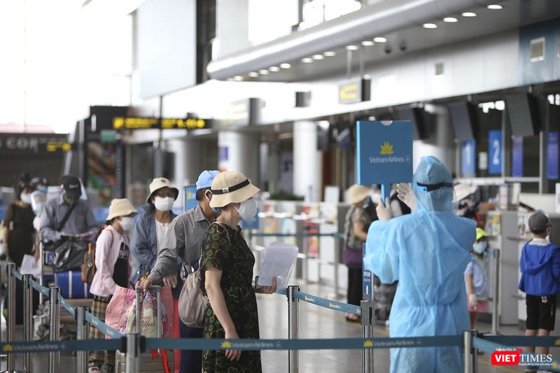 Tuân thủ nghiêm cự ly giãn cách