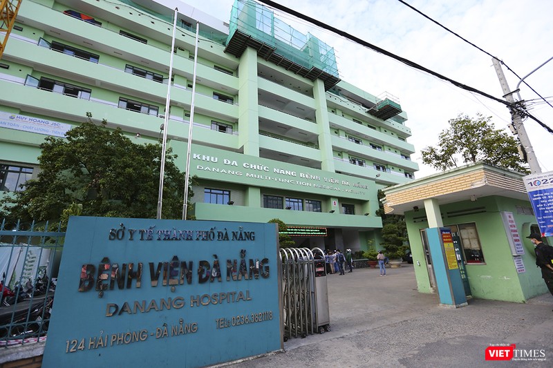 Sau 30 ngày phong tỏa, cách ly, đúng 16h chiều ngày 25/8, Bệnh viện Đà Nẵng đã chính thức dỡ bỏ lệnh phong tỏa, bắt đầu đón bệnh nhân trở lại Sau 30 ngày phong tỏa, cách ly, đúng 16h chiều ngày 25/8, Bệnh viện Đà Nẵng đã chính thức dỡ bỏ lệnh phong tỏa, bắt đầu đón bệnh nhân trở lại