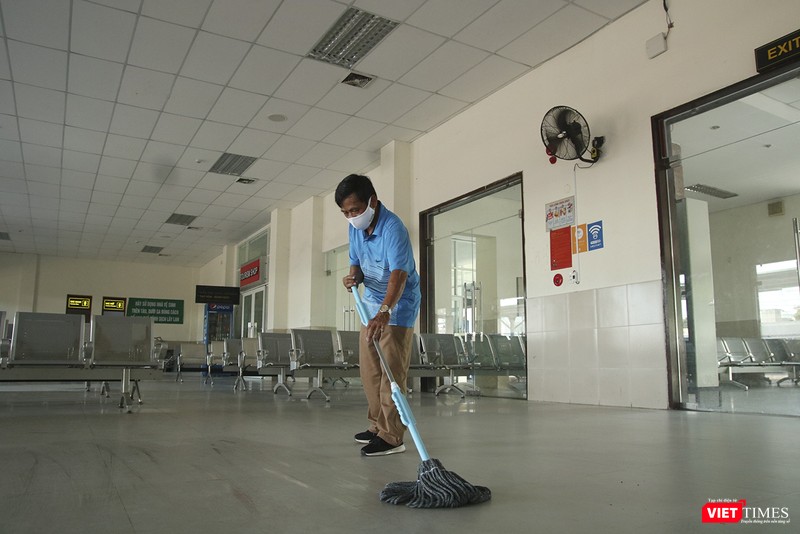 Khu vực nhà chờ, quầy vé Bến xe Trung tâm Đà Nẵng sáng ngày 7/9