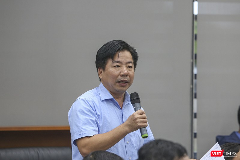 Ông Nguyễn Quang Vinh - Phó Giám đốc Sở TN&MT TP. Đà Nẵng trả lời câu hỏi của VietTimes về chủ trương thu hồi 65 lô đất của các hộ dân tại tại khu đông nam Đài tưởng niệm Ông Nguyễn Quang Vinh - Phó Giám đốc Sở TN&MT TP. Đà Nẵng trả lời câu hỏi của VietTimes về chủ trương thu hồi 65 lô đất của các hộ dân tại tại khu đông nam Đài tưởng niệm
