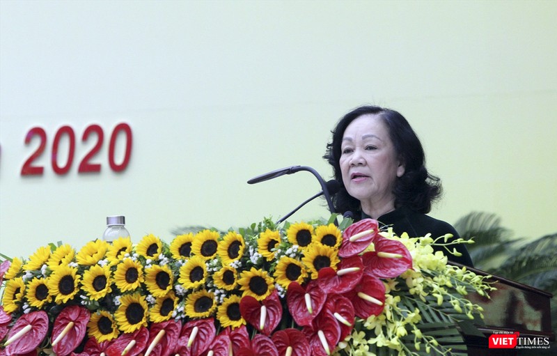 Bà Trương Thị Mai - Ủy viên Bộ Chính trị, Bí thư Trung ương Đảng, Trưởng Ban Dân vận Trung ương - phát biểu chỉ đạo đại hội