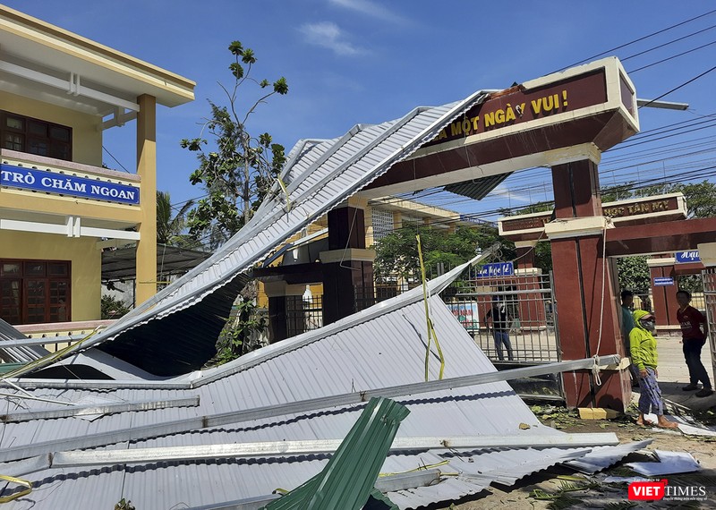 Một trường học trên địa bàn tỉnh Quảng Ngãi bị bão số 9 phá hỏng Một trường học trên địa bàn tỉnh Quảng Ngãi bị bão số 9 phá hỏng