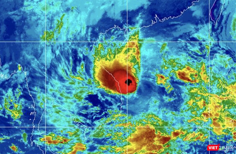 Hình ảnh mây vệ tinh về cơn bão sô 10