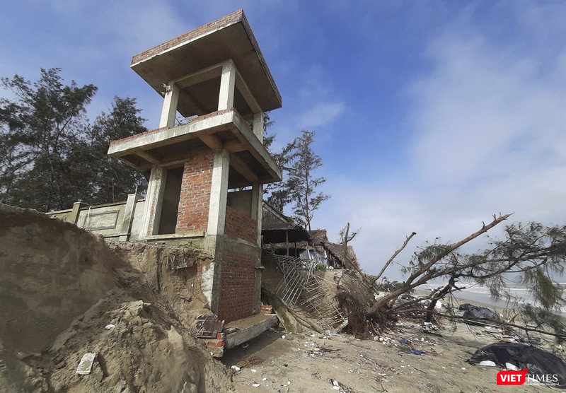 Cả những công trình kiên cố cũng chung số phận Cả những công trình kiên cố cũng chung số phận