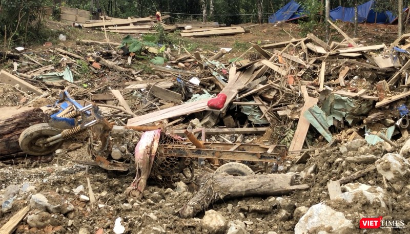 Khung cảnh tang hoang