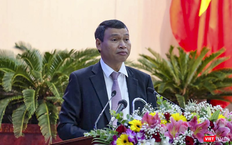 Ông Hồ Kỳ Minh, Phó Chủ tịch thường trực UBND TP Đà Nẵng vt_ky hop hdnd tp da nang cuoi nam 2020 dang ban gi 2.jpg